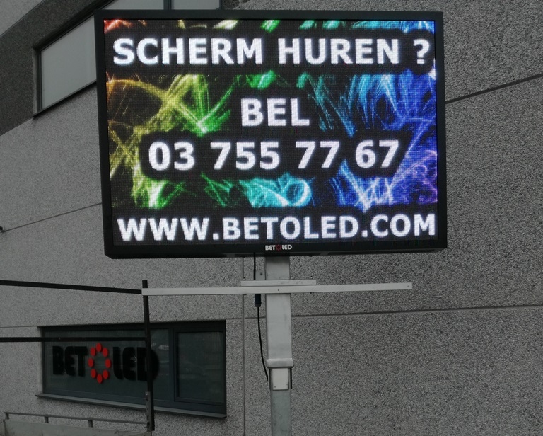 Outdoor scherm van 3m² op enkel-as aanhangwagen, pitch 6mm