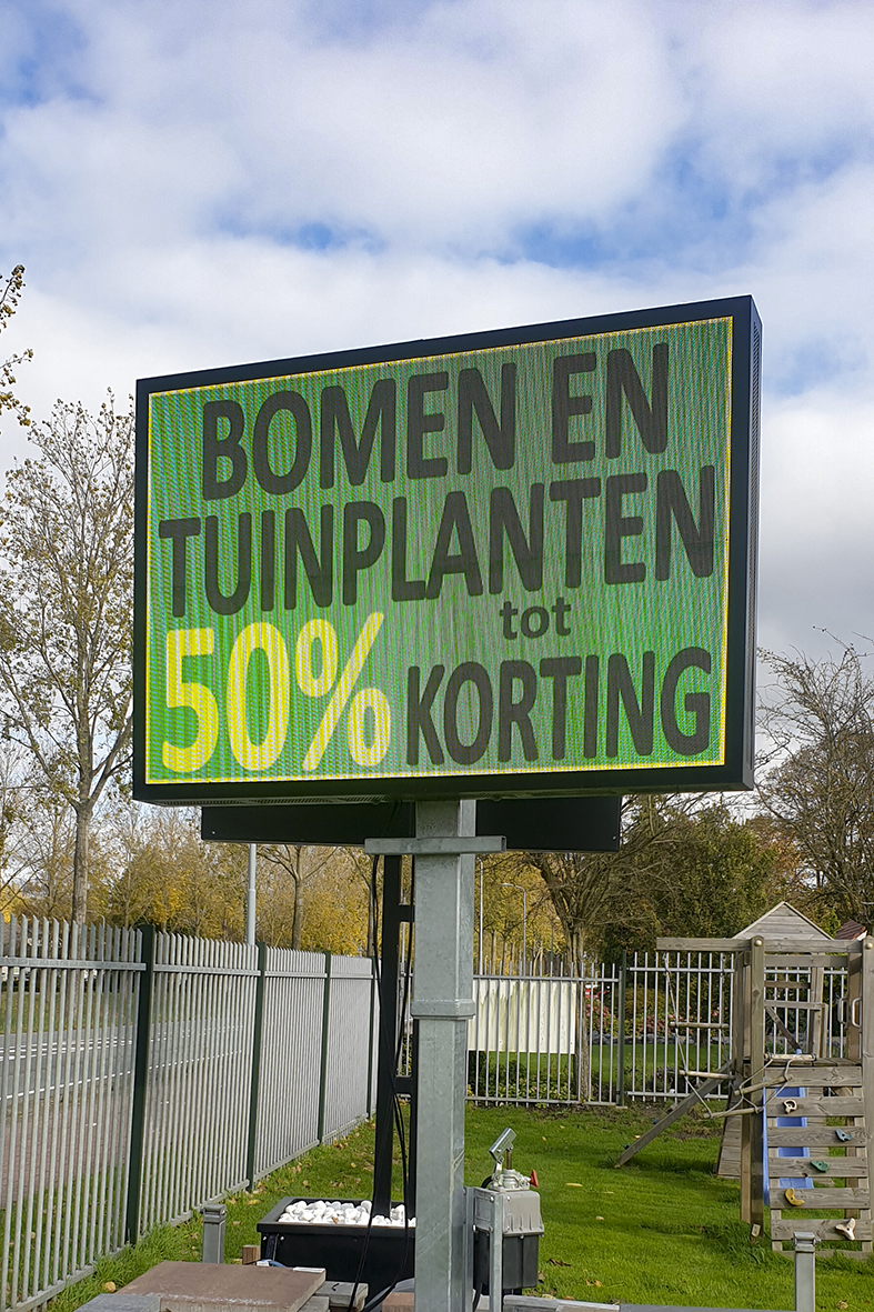 Hoge resolutie outdoor scherm van 3m² op enkel-as aanhangwagen